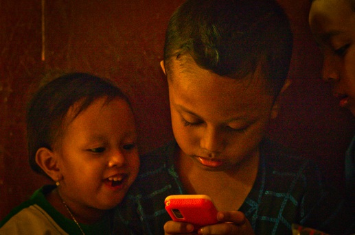 Mobile Internet, Trend baru pengaruh tumbuhkembang anak serta peran Ibu dalam mengatasinya