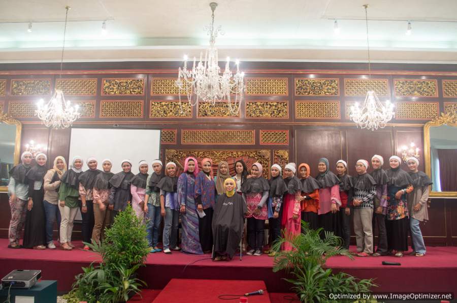 Peserta Hijab Class Pesona Batik