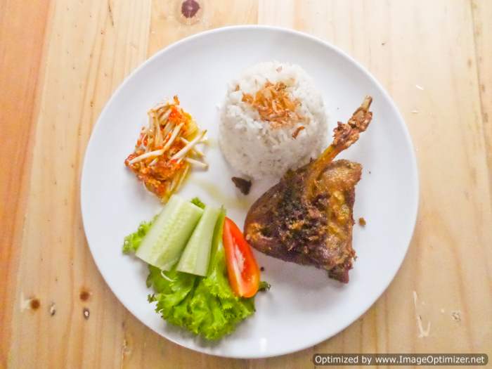 Bebek Mayor LOKO Cafe Surabaya. Harga 33k