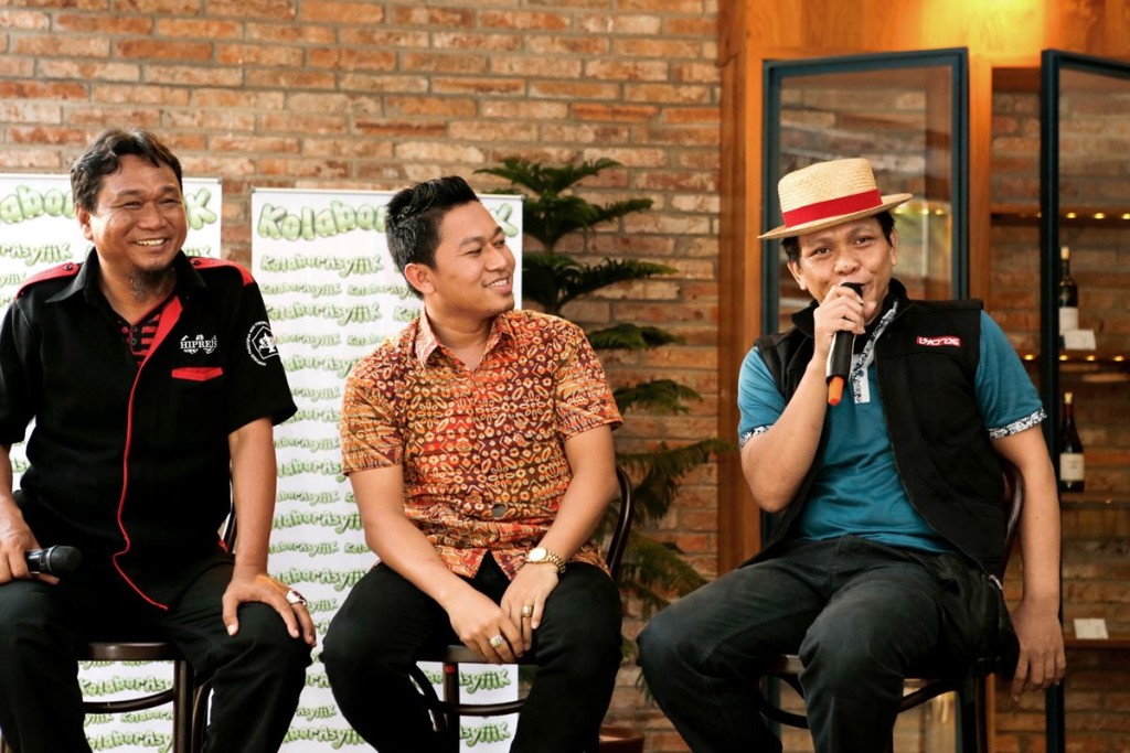 Dari kiri: Pak Tri Suryanto, Ketua Himpunan Reog Ponorogo dan Jaranan Surabaya, Saepul Milah, Ketua Komunitas Topi Bambu Tangerang, dan Wawan Teamlo.