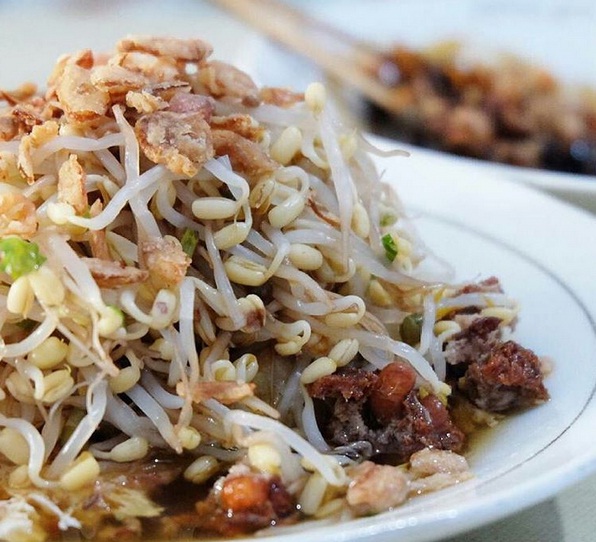 7 Makanan khas Surabaya yang bikin ketagihan. Habis makan pasti ngomong “Uenak, Rek!”