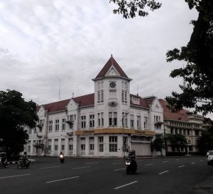 Gedung MayBank Surabaya