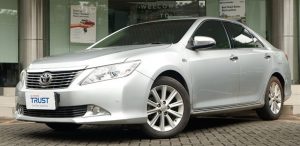Mobil Toyota Camry
