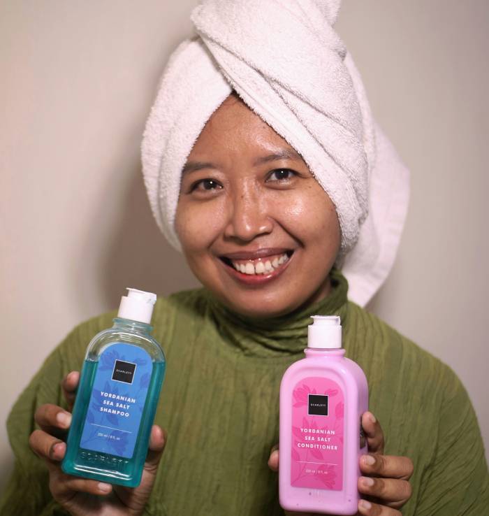 Shampoo Scarlett Untuk Atasi Rambut Rontok dan Lepek Bagi Wanita Berhijab