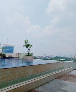 Kolam Renang Apartemen di Surabaya